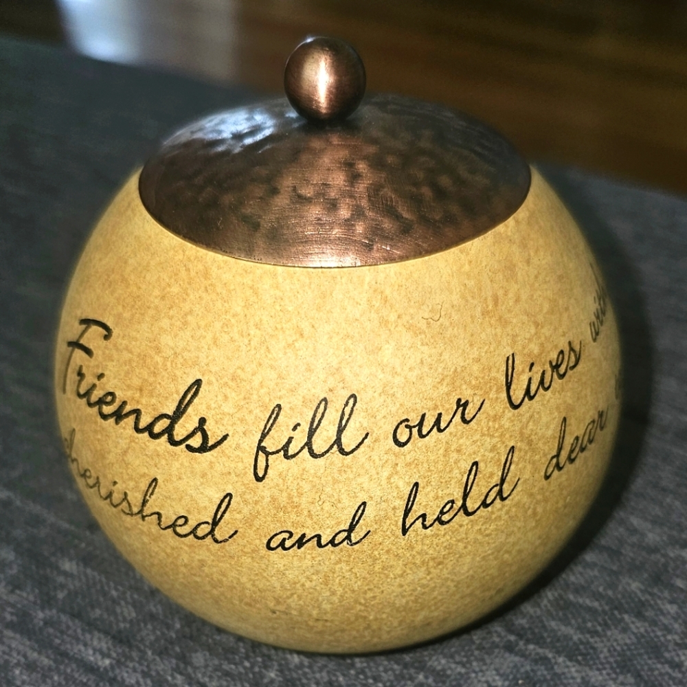 Avon Friends Comfort Candle